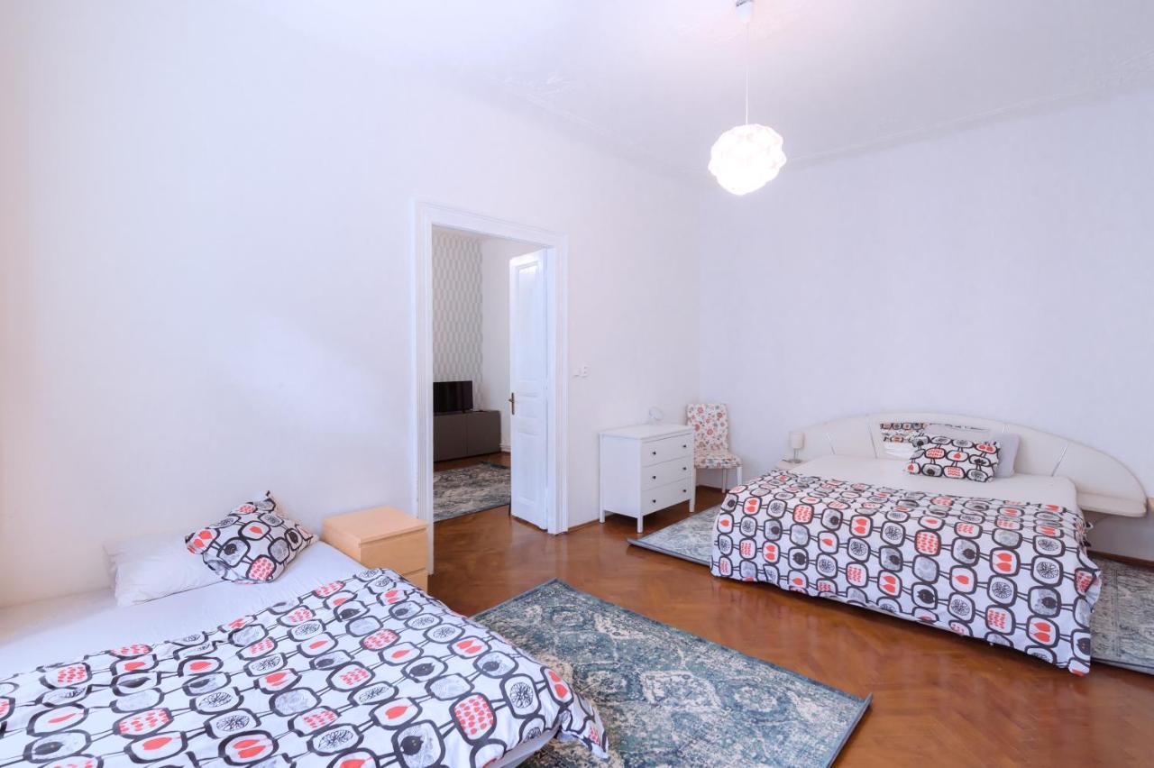 Apartments Vezenska Prague Ngoại thất bức ảnh