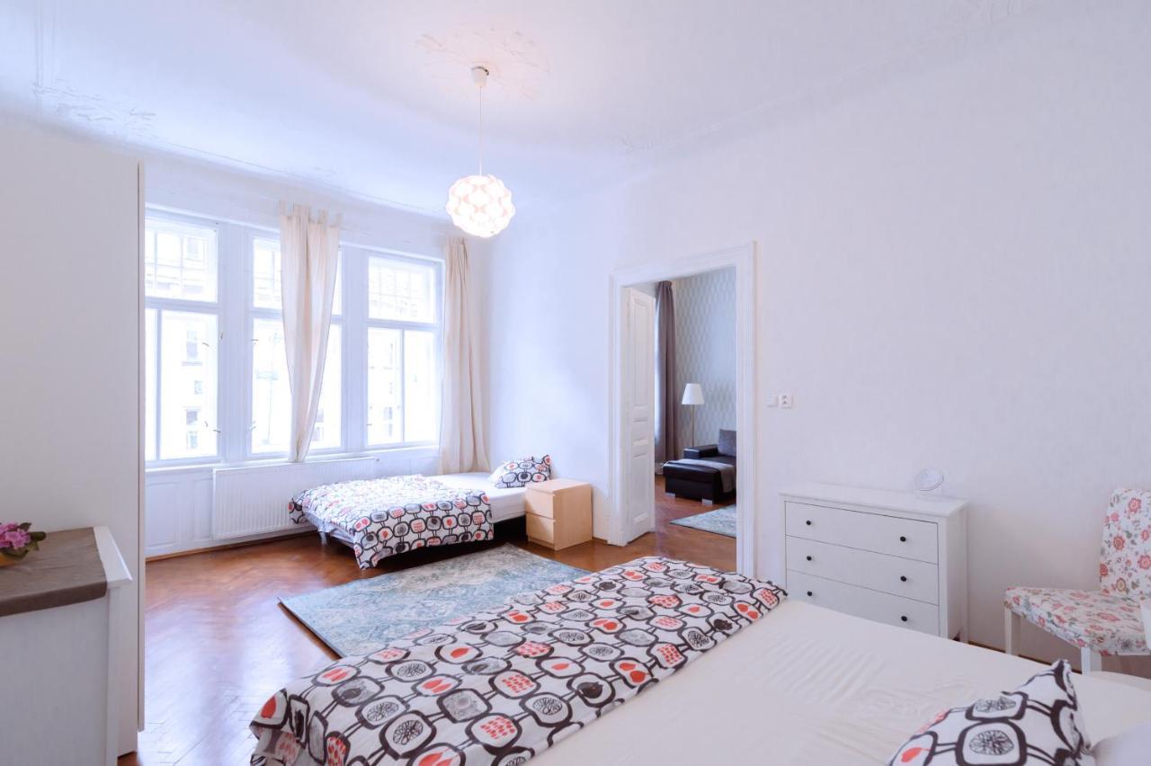 Apartments Vezenska Prague Ngoại thất bức ảnh