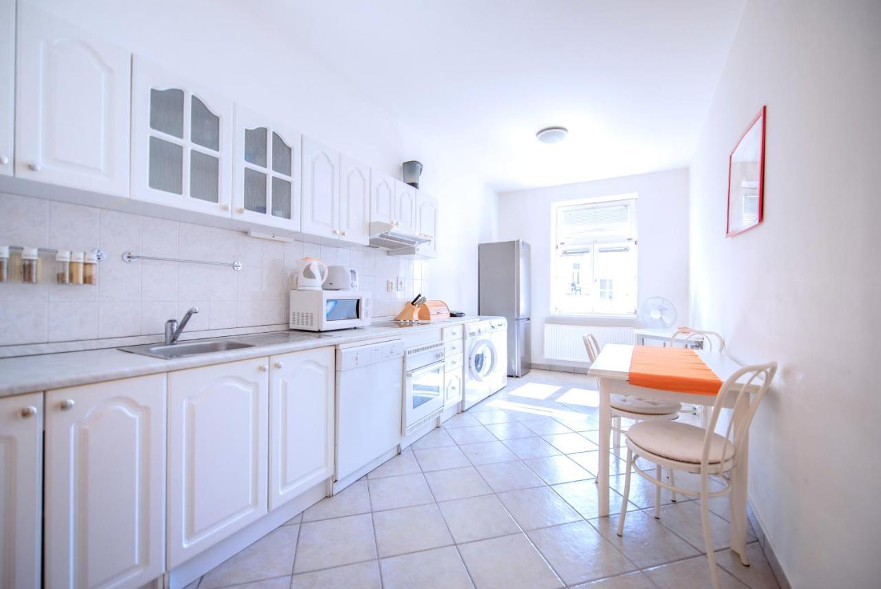 Apartments Vezenska Prague Ngoại thất bức ảnh